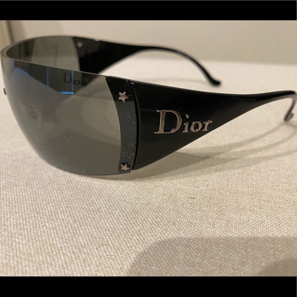 Dior 2000’s black sunglasses